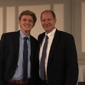 Meet your Posher, Troy